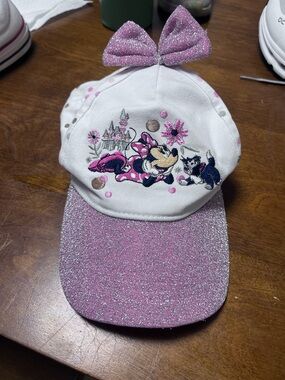 Disney parks Minnie Mouse pink glitter hat ears